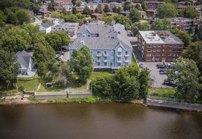 Excelsoins SteGeneviève Un bâtiment spacieux et sécuritaire